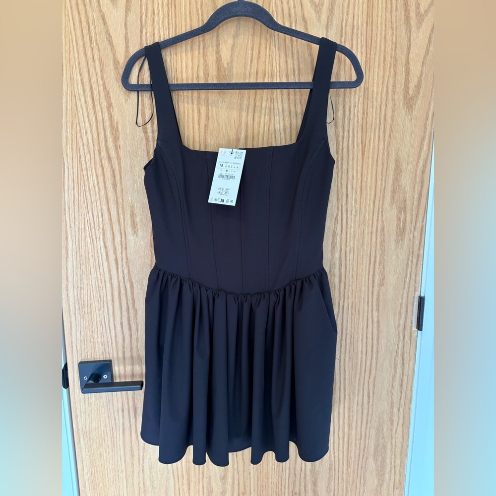 Elegant Black Sleeveless Dress